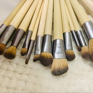 Set of 15 eco tools brushes
